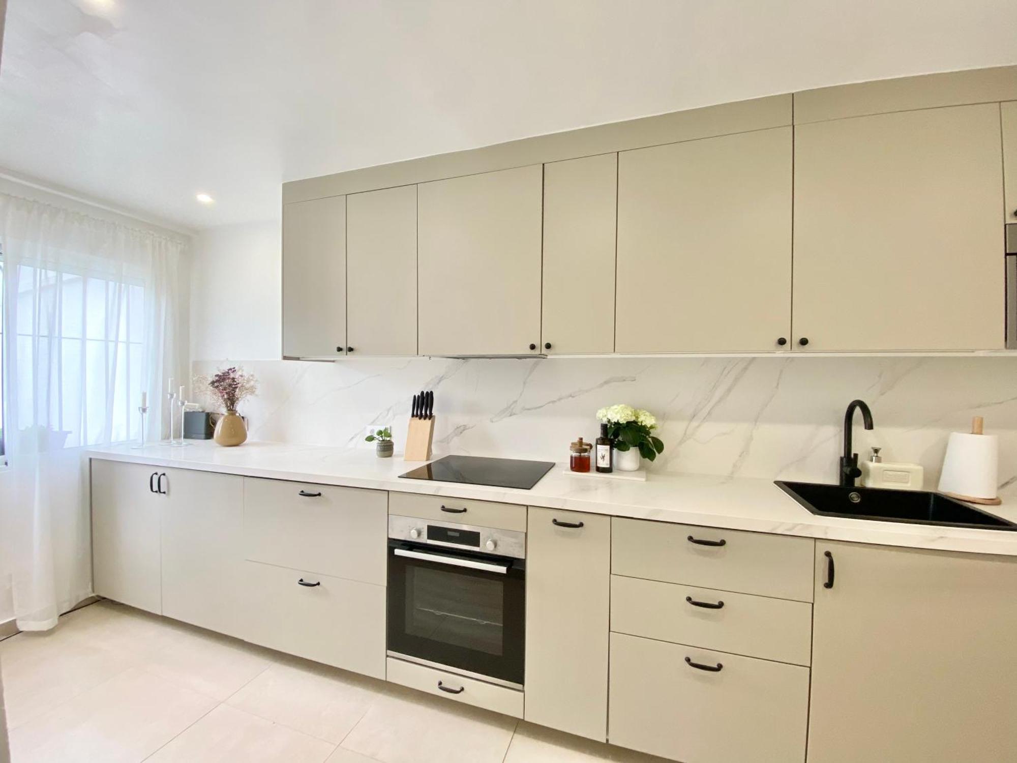 Townhouse W/Sea View & Garden Villa Estepona Eksteriør billede